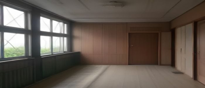 玩家小张通过pg模拟器学习游戏技巧的场景，坐在书桌前专注地看着电脑屏幕，桌面整洁，氛围认真投入